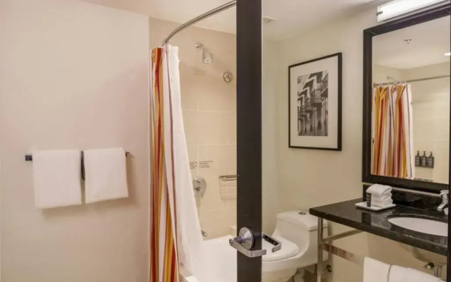 Courtyard by Marriott Panama Metromall