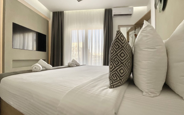 Athens Warehouse Hotel & Suites