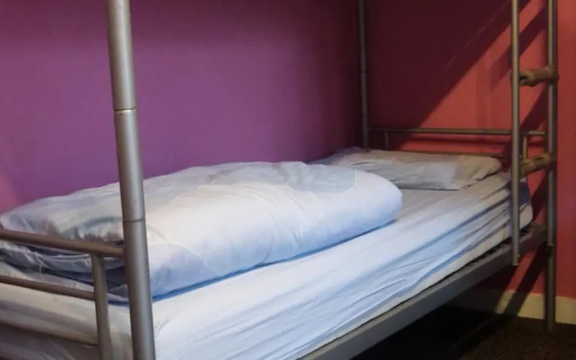 Allgirlz Female Only Hostel