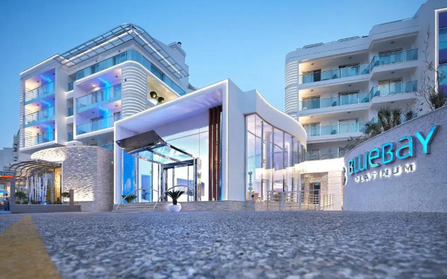 Отель Blue Bay Platinum