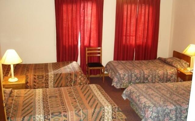 Tiquina Palace Hotel