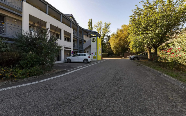 B&B HOTEL Saint-Etienne La Terrasse