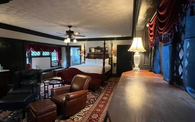 Manor House Inn