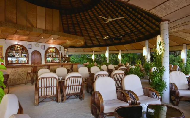 Angaga Island Resort & Spa