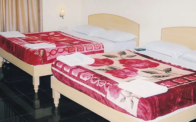 Hotel Adhi Manor