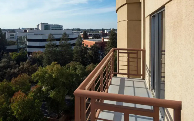 Visalia Marriott at the Convention Center