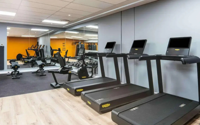 Hampton By Hilton Sandton Grayston