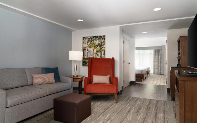 Hilton Garden Inn Charleston Waterfront/Downtown