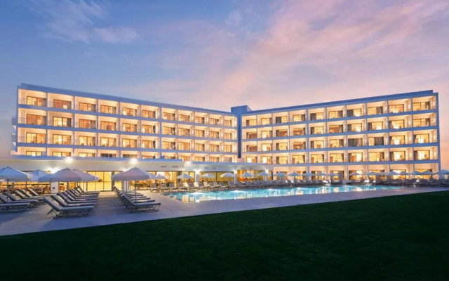 Maris Grand Waterpark Resort