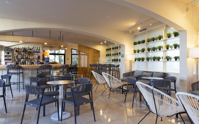 Aparthotel Bahia Pollensa