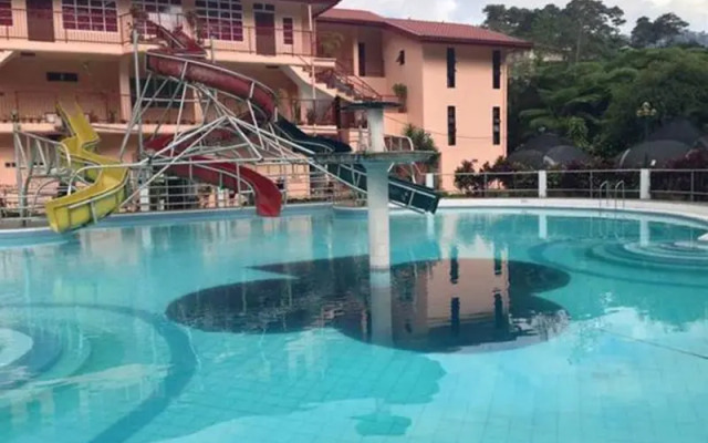 Elizabeth's Fantasy Resort