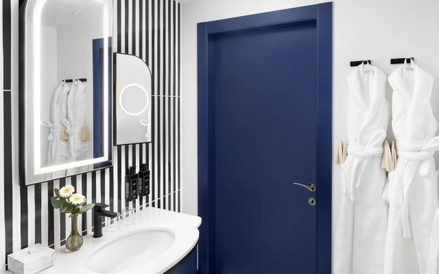 Anglo American Hotel Florence, Curio Collection by Hilton