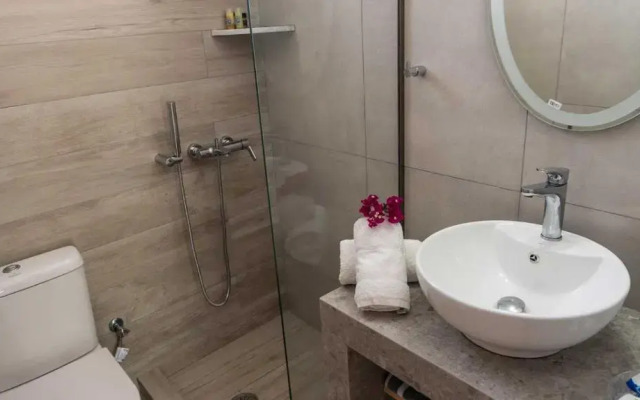 Avra Studios & Apartments