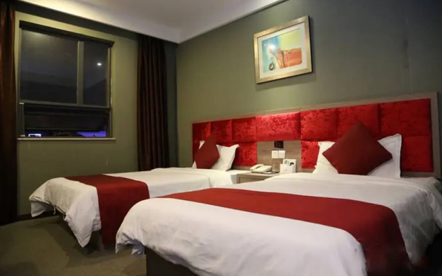 Yangguan 365 Hotel Xianning