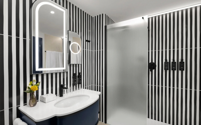 Anglo American Hotel Florence, Curio Collection by Hilton
