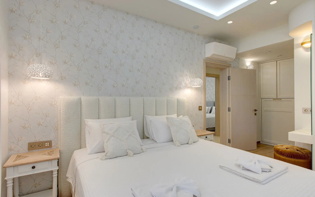 Sani Luxury Villas