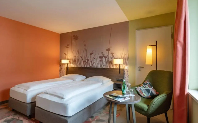Hwest Hotel Hall