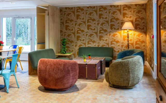 greet Hotel Chatellerault