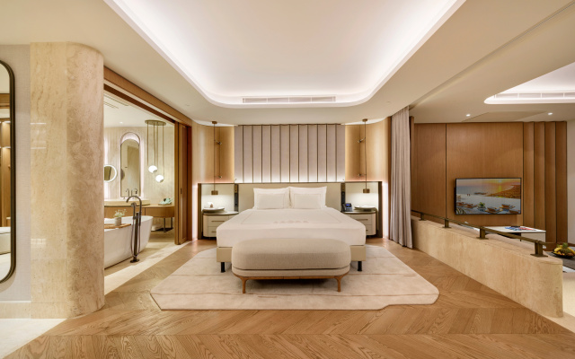 Regnum The Crown Resort