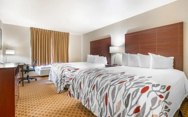 Red Roof Inn Charlestown