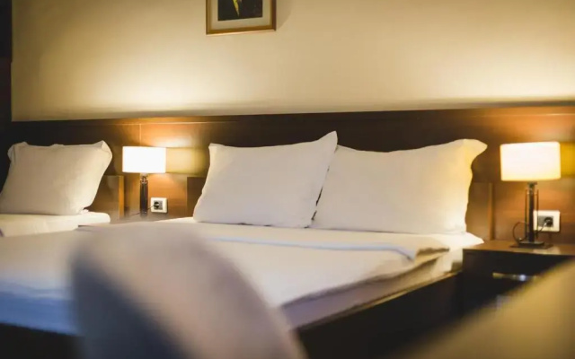 Keto Hotel