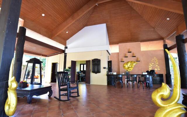 Koh Ngai Thanya Beach Resort Hotel