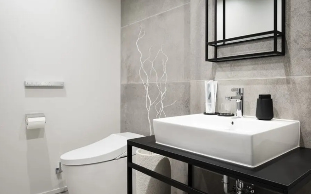 No Man’s Waters / Place That Don’t See - Tetsuya Umeda - 304｜404 Double room (풀 더블 침대) 사진 2