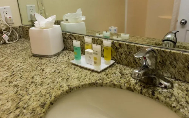 Sunshine Suites Resort
