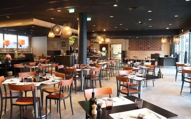 Spark by Hilton Lyon Ouest Hotel