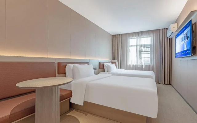 Hanting Express Shanghai Hongqiao Huqingping Road