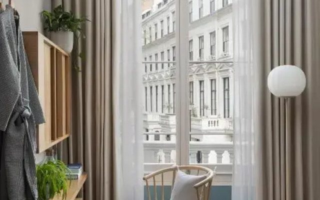 Inhabit Hotel Queens Garden, a Member of Design Hotels