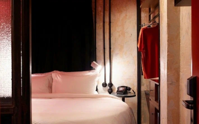 Dave Red Athens Hotel