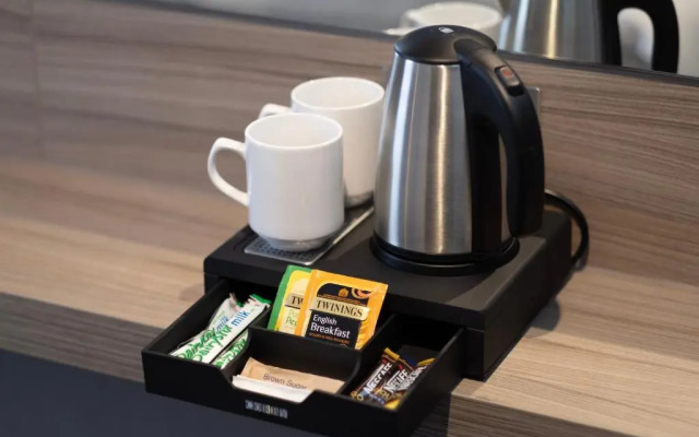 City Sleeper at Royal National Hotel