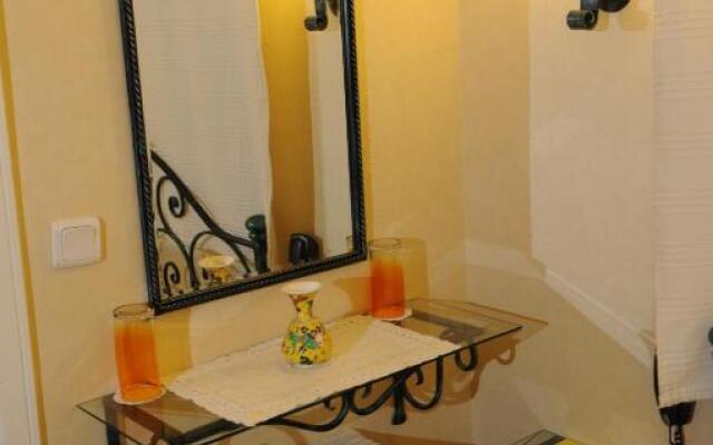 A&B Home Hotel