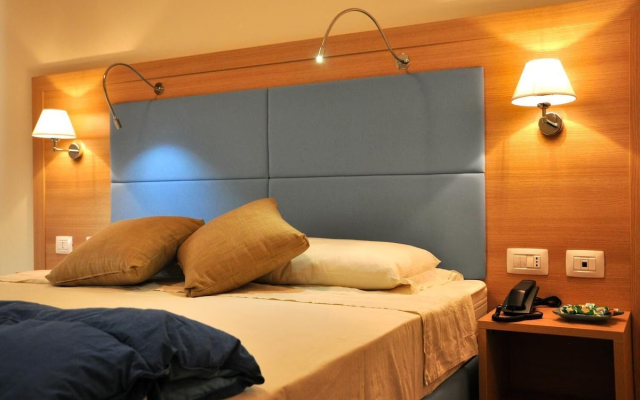 325 Tor Vergata Hotel