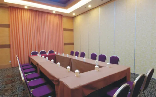 Jinrui Yangguang Hotel Pengzhou