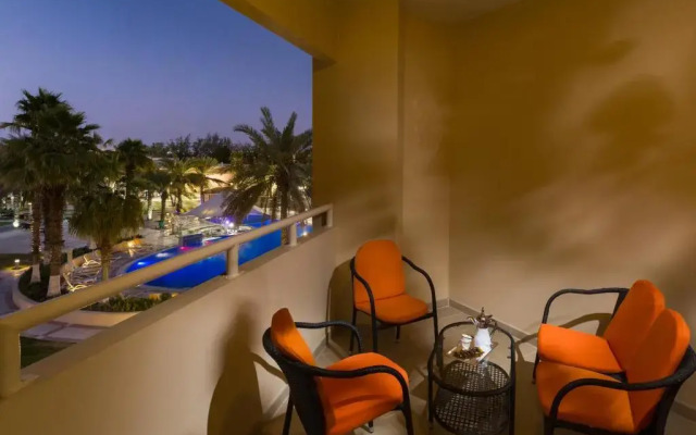 Metropolitan Al Mafraq Hotel