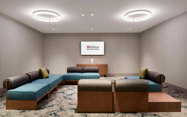 Hilton Garden Inn LAX Los Angeles Airport Hotel
