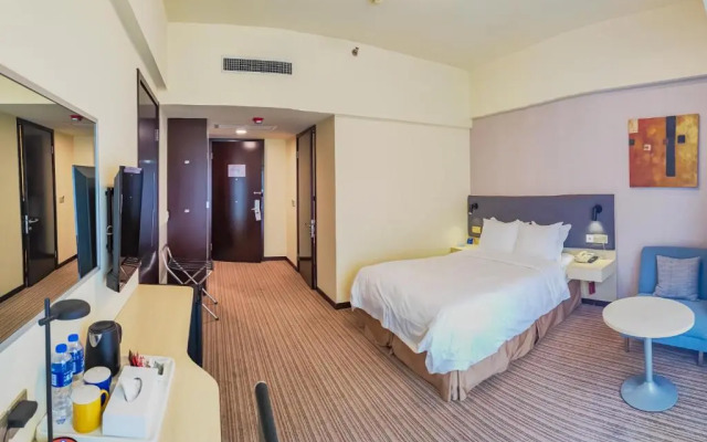 Holiday Inn Express Shanghai Putuo by IHG