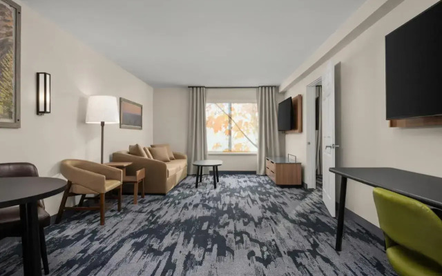 Fairfield by Marriott Inn & Suites Helena North Hotel