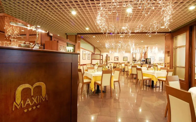 Hotel Maxim