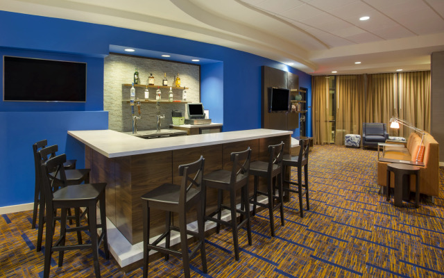 Courtyard by Marriott Austin Airport