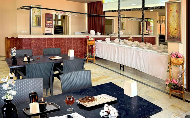 Gold Twins Boutique Hotel