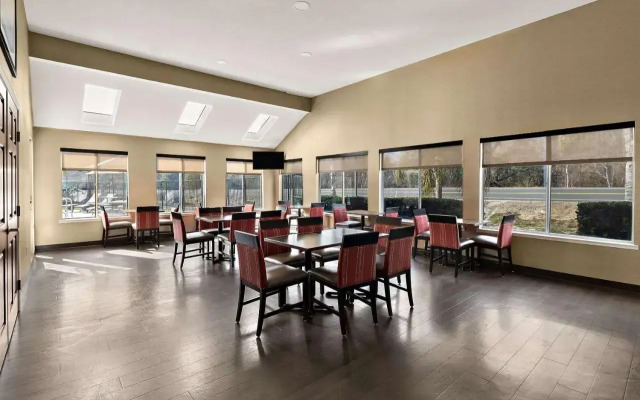 Comfort Inn & Suites Sequoia/Kings Canyon