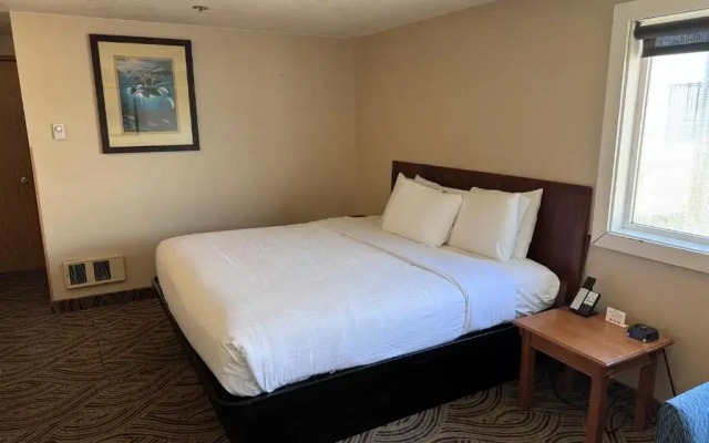Promenade Inn & Suites Oceanfront