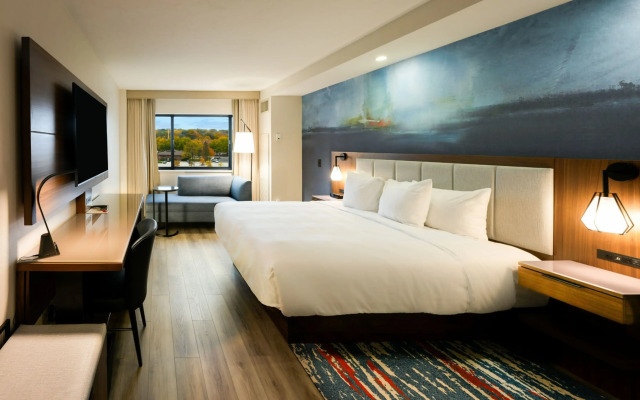 Oshkosh Marriott Waterfront Hotel & Convention Center