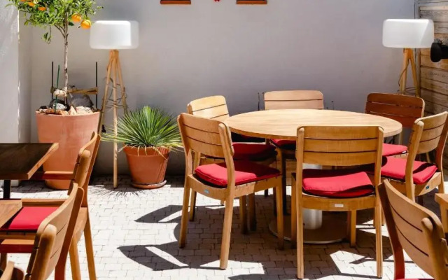 Hôtel Les Volets Rouges - Cassis