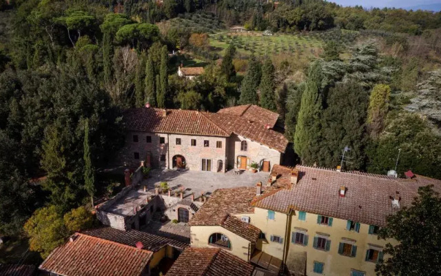 Villa Norcenni Aparthotel