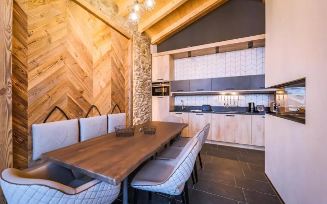 24 by AvenidA - Mountain Hotel