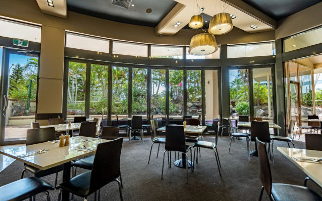 voco Gold Coast by IHG